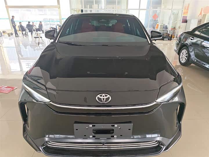 Фото 3 - Toyota bZ4X