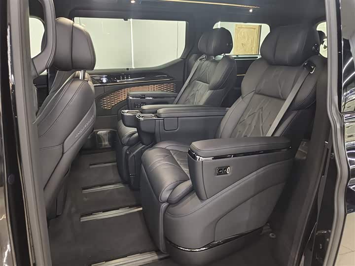 Фото 8 - Zeekr 009