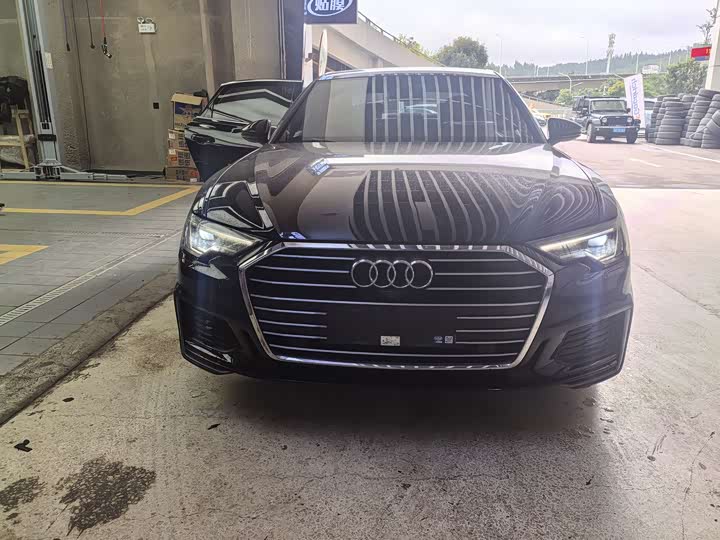 Фото 2 - Audi A6L