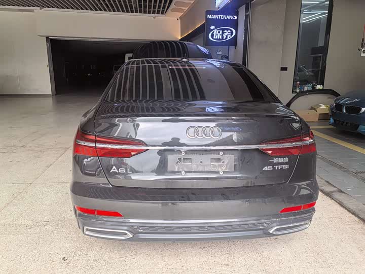 Фото 6 - Audi A6L