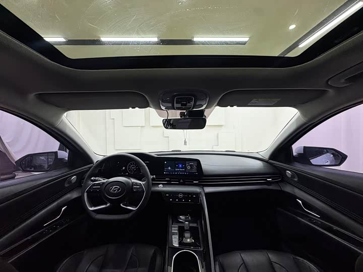 Фото 17 - Hyundai Elantra N line