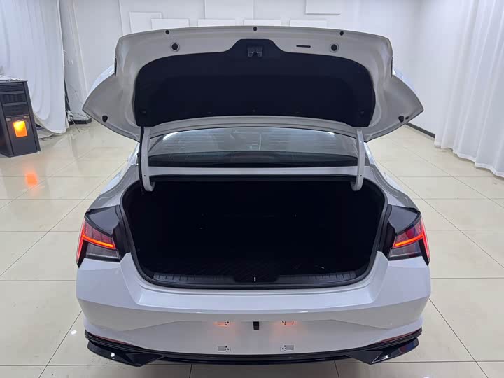 Фото 20 - Hyundai Elantra N line