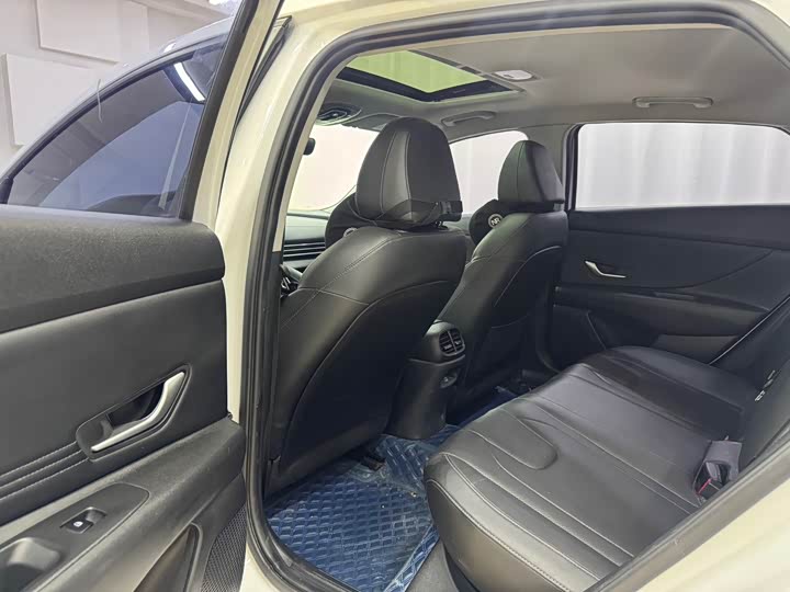 Фото 8 - Hyundai Elantra N line