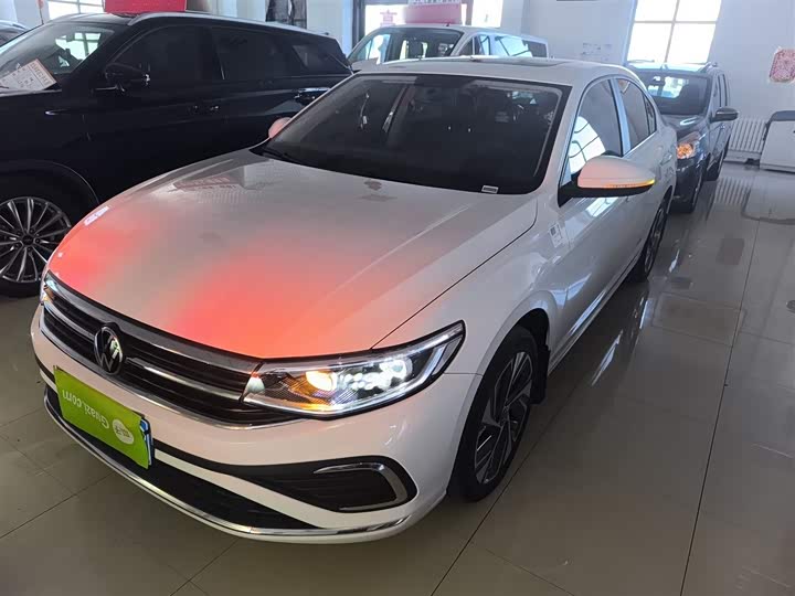 Фото 2 - Volkswagen Bora