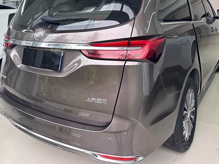 Фото 14 - Buick GL8 ES