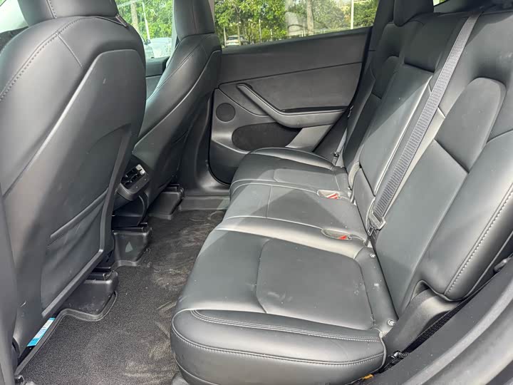 Фото 12 - Tesla Model Y