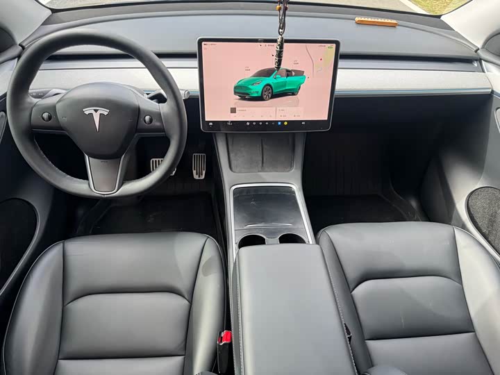 Фото 14 - Tesla Model Y