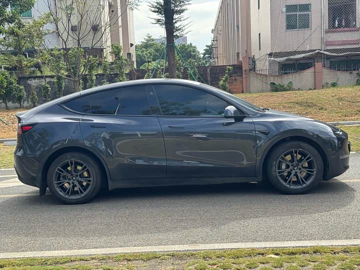 Фото 18 - Tesla Model Y