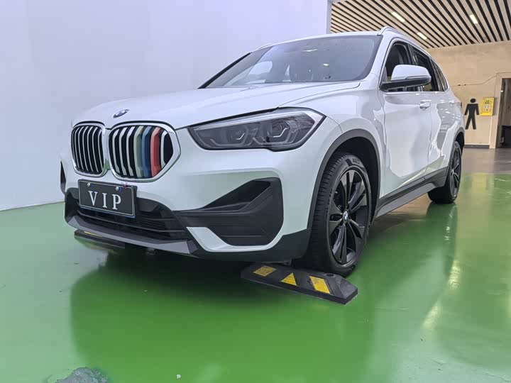 Фото 1 - BMW X1