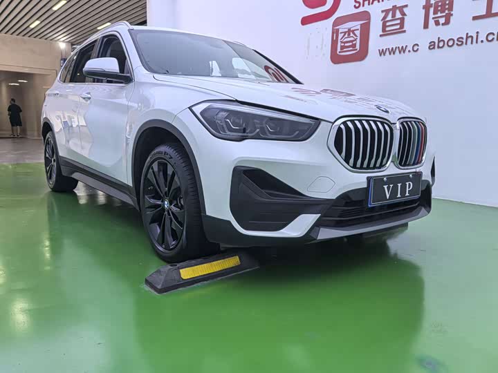 Фото 3 - BMW X1