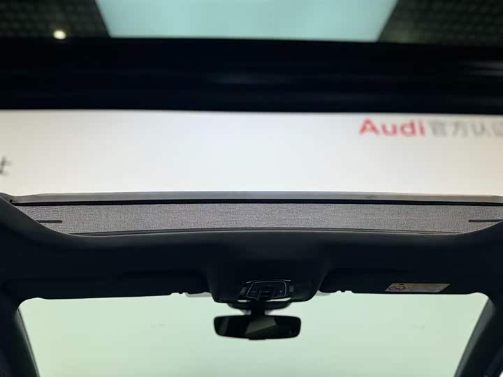 Фото 11 - Audi A6L