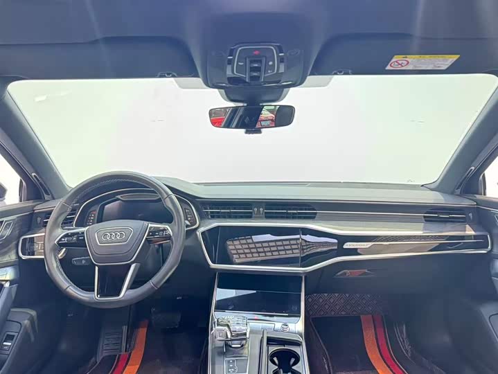 Фото 7 - Audi A6L