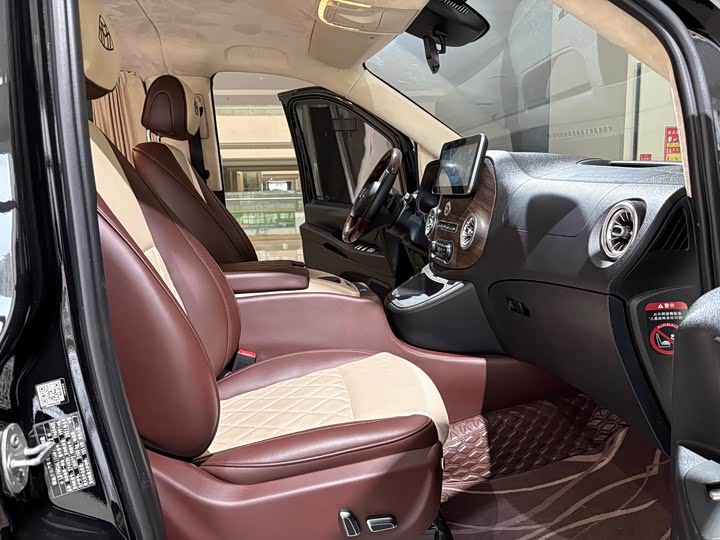 Фото 21 - Mercedes-Benz Vito