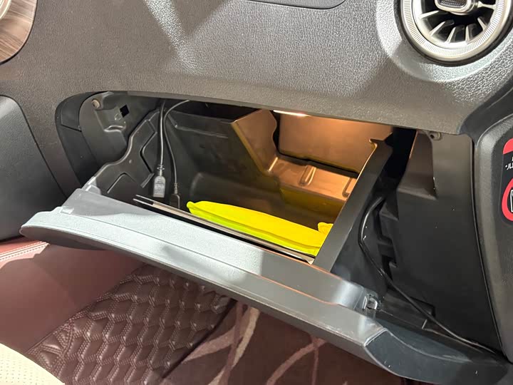 Фото 24 - Mercedes-Benz Vito