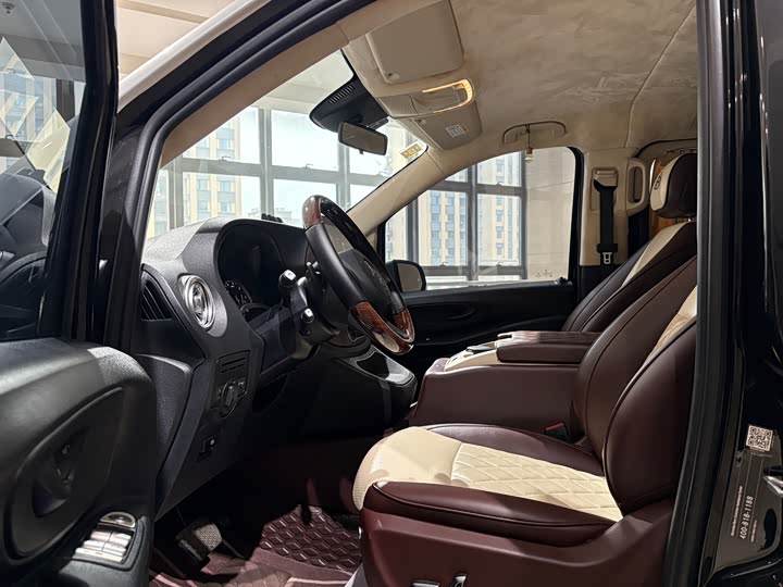 Фото 9 - Mercedes-Benz Vito