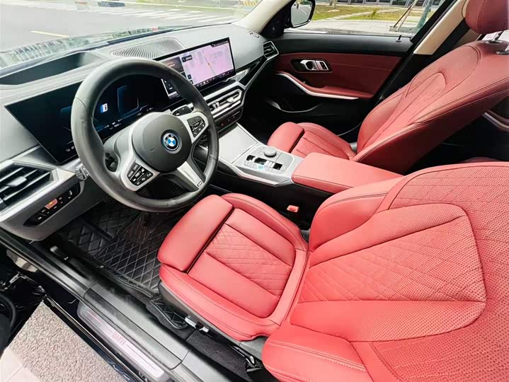 Фото 14 - BMW i3