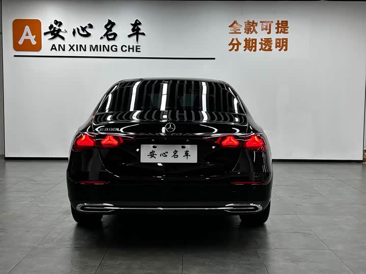 Фото 4 - Mercedes-Benz E-Class