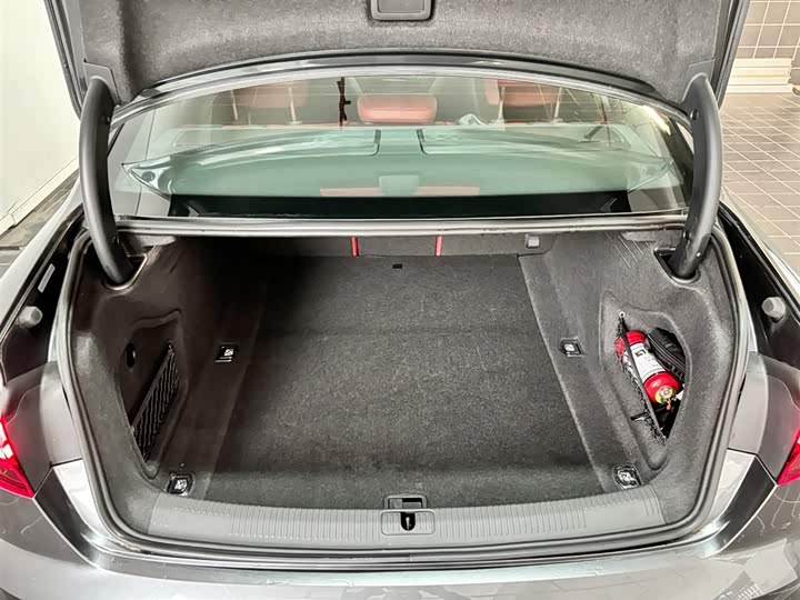 Фото 13 - Audi S4