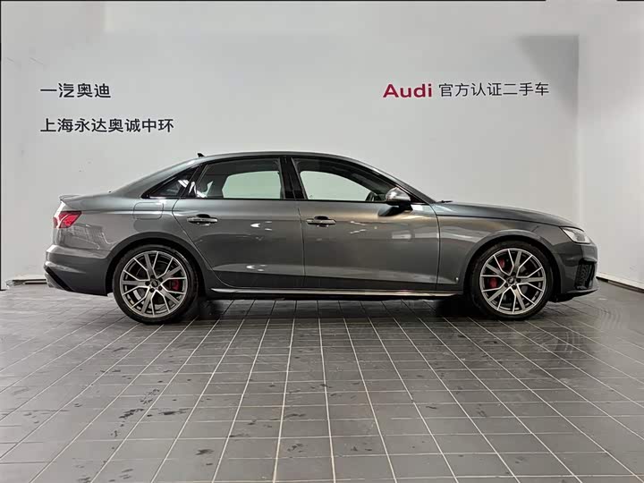 Фото 5 - Audi S4