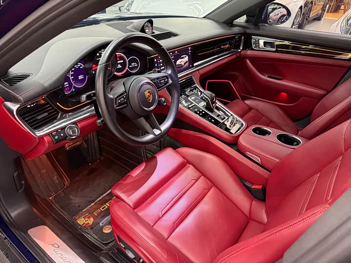 Фото 8 - Porsche Panamera