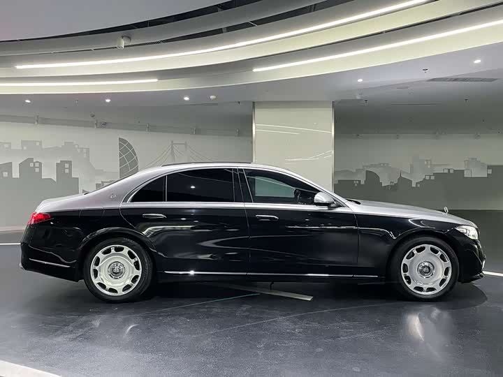 Фото 5 - Mercedes-Benz S-Class