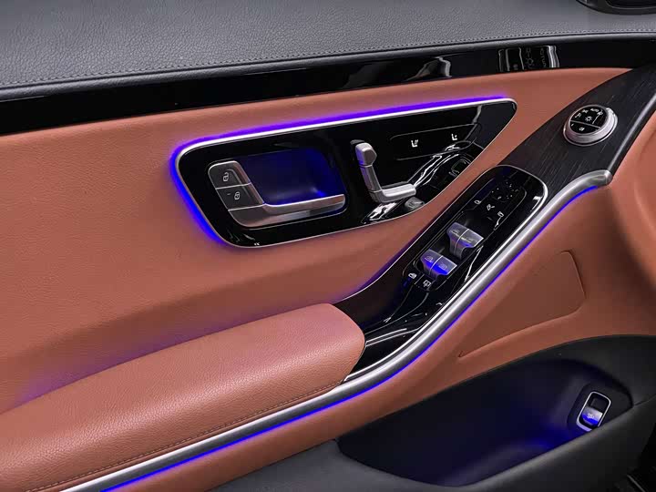 Фото 7 - Mercedes-Benz S-Class