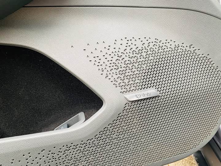 Фото 22 - BAIC Arcfox Alpha S