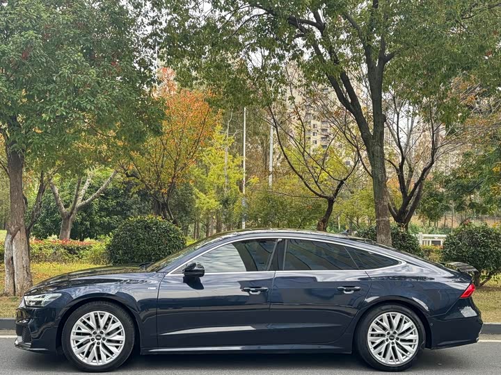 Фото 3 - Audi A7