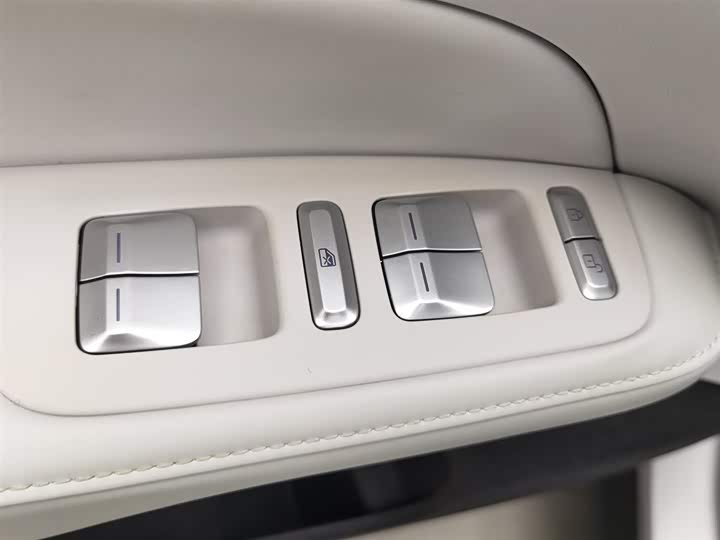 Фото 9 - XPeng G6