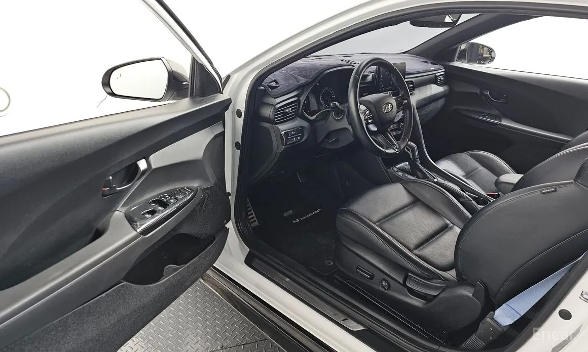 Фото 10 - Hyundai Veloster