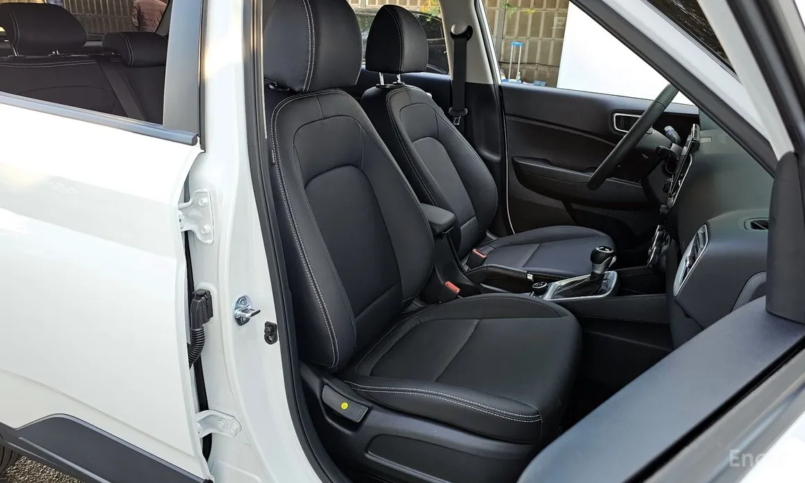 Фото 10 - Hyundai Venue