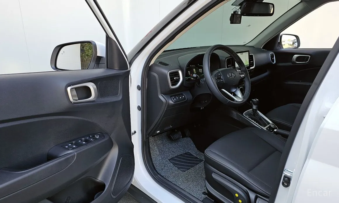 Фото 11 - Hyundai Venue