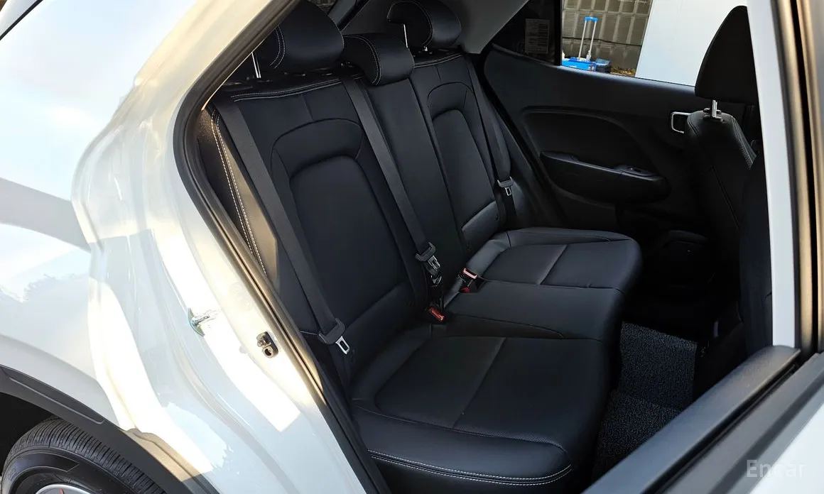 Фото 12 - Hyundai Venue