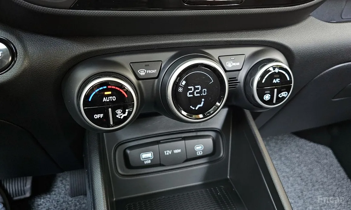 Фото 17 - Hyundai Venue