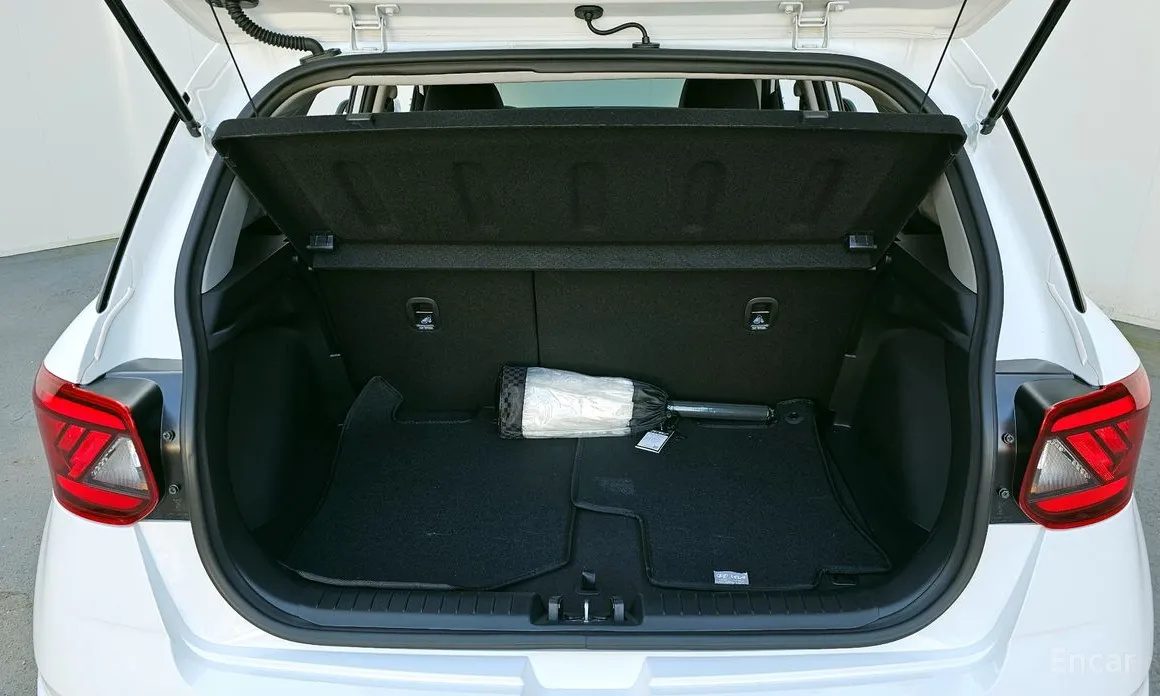 Фото 20 - Hyundai Venue