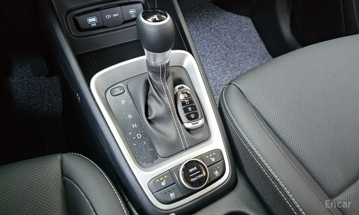 Фото 9 - Hyundai Venue