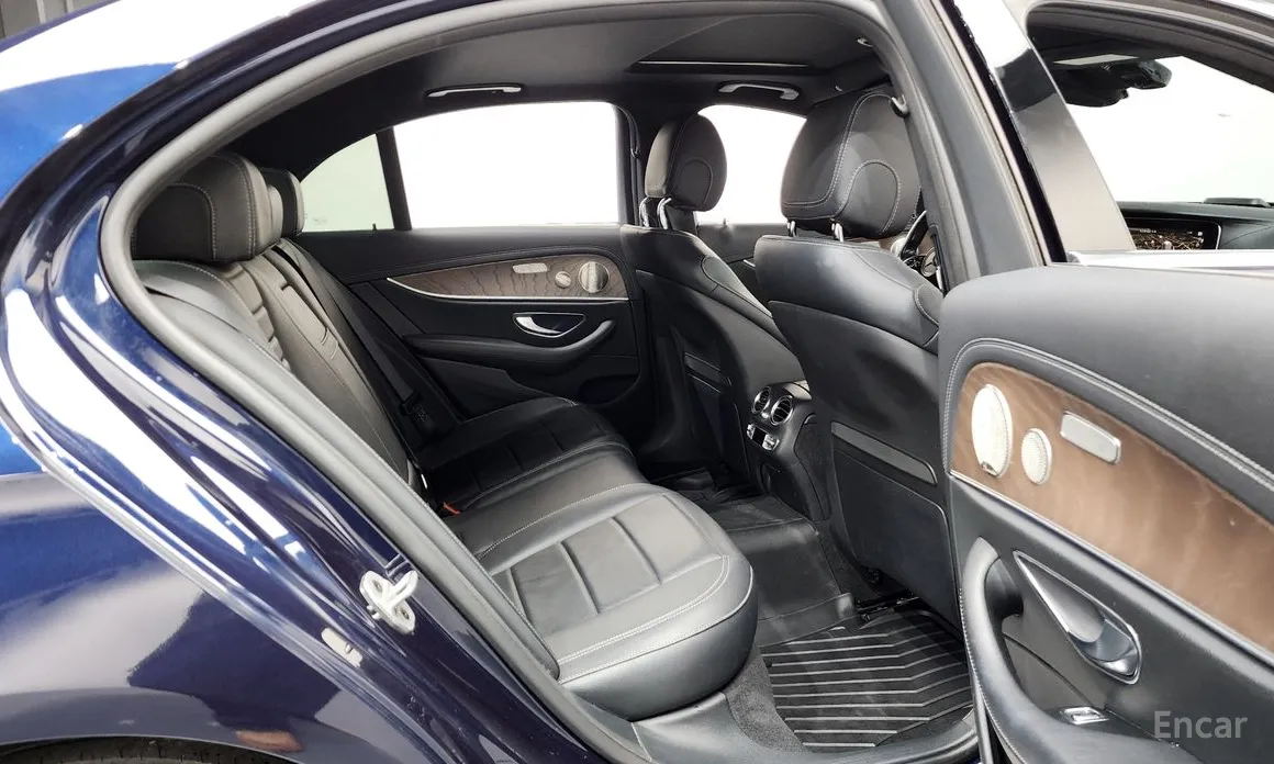 Mercedes-Benz E-Class 2016 E300e 4MATIC Exclusive