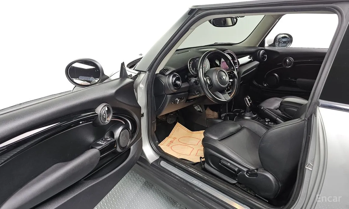 Фото 10 - Mini Cooper