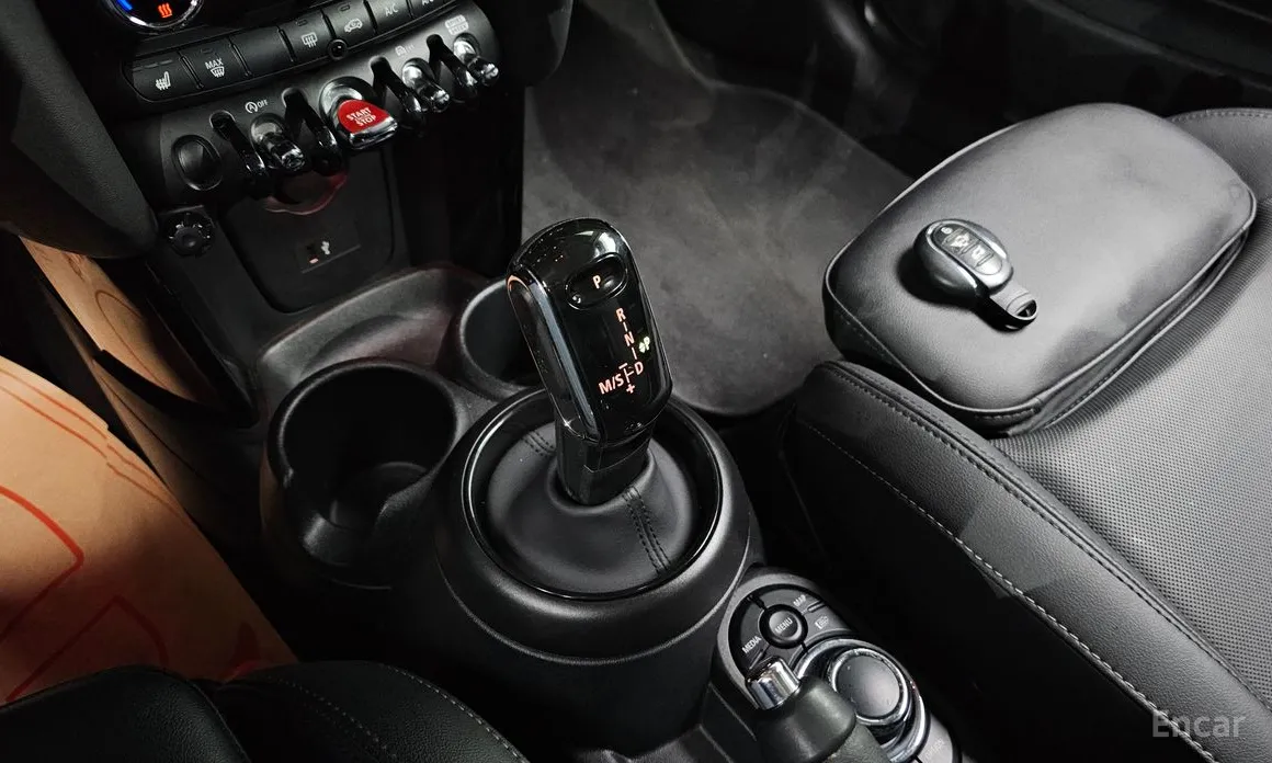 Фото 9 - Mini Cooper