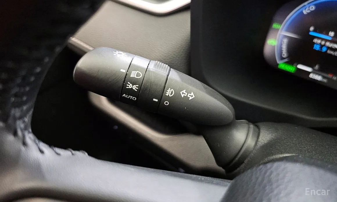 Фото 16 - Toyota RAV4