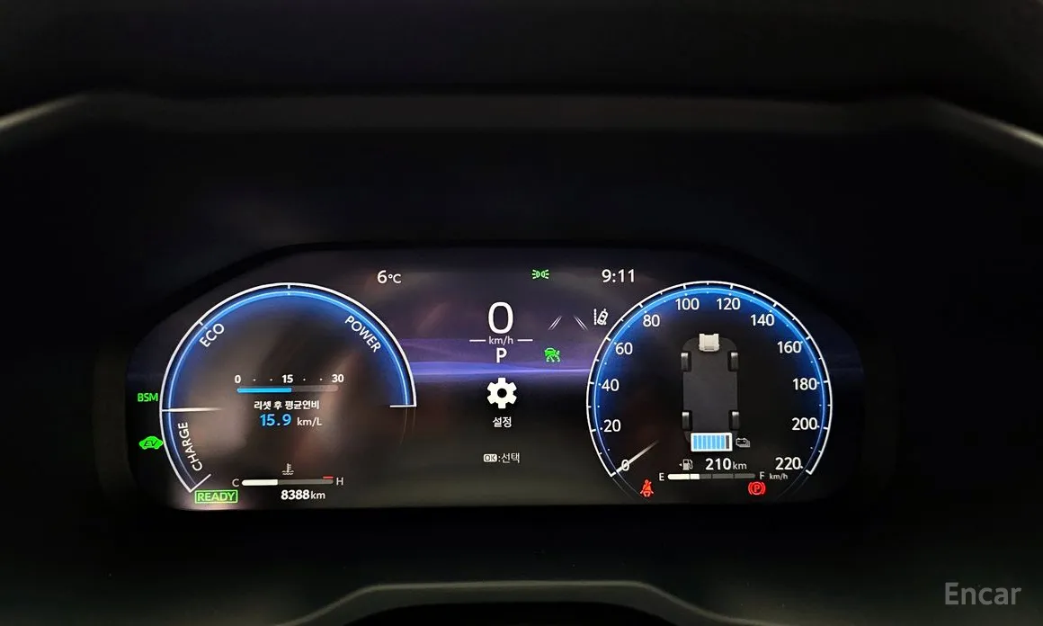 Фото 8 - Toyota RAV4