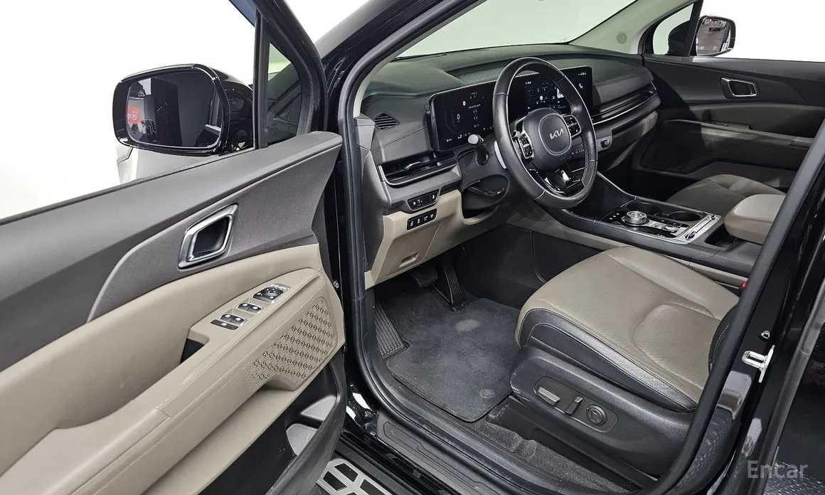 Фото 12 - Kia Carnival