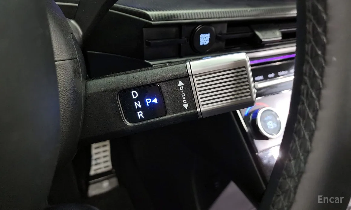 Фото 9 - Hyundai Santa Fe