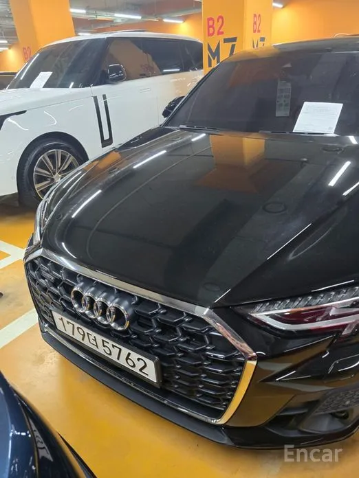 Фото 2 - Audi A8