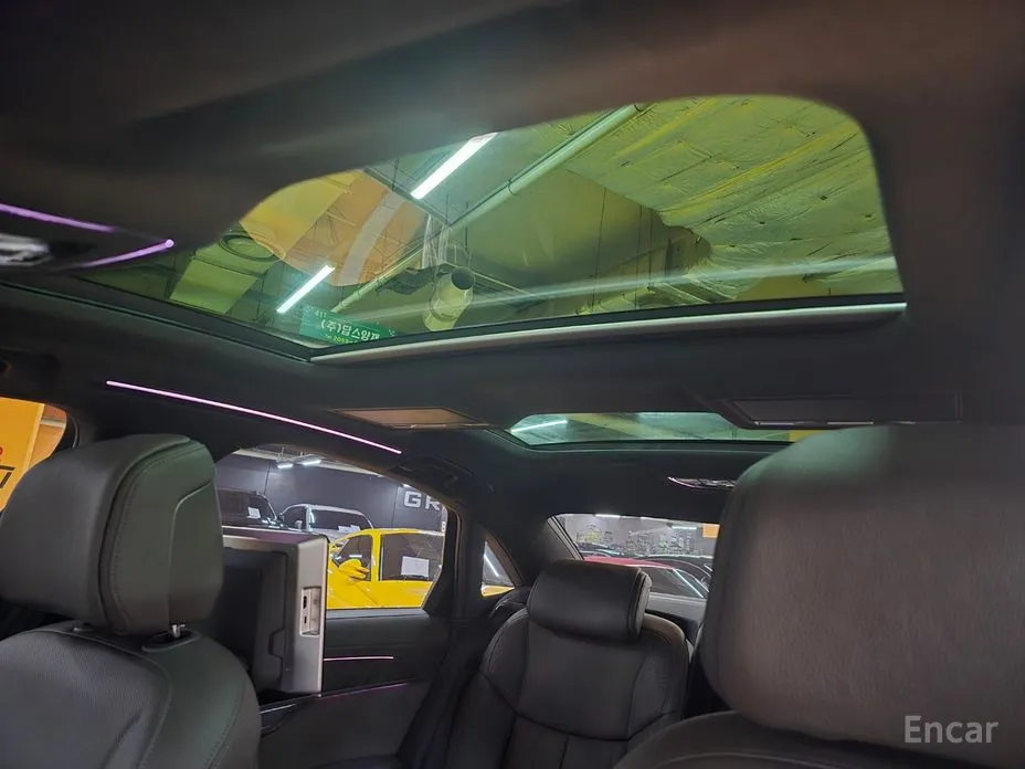 Фото 4 - Audi A8