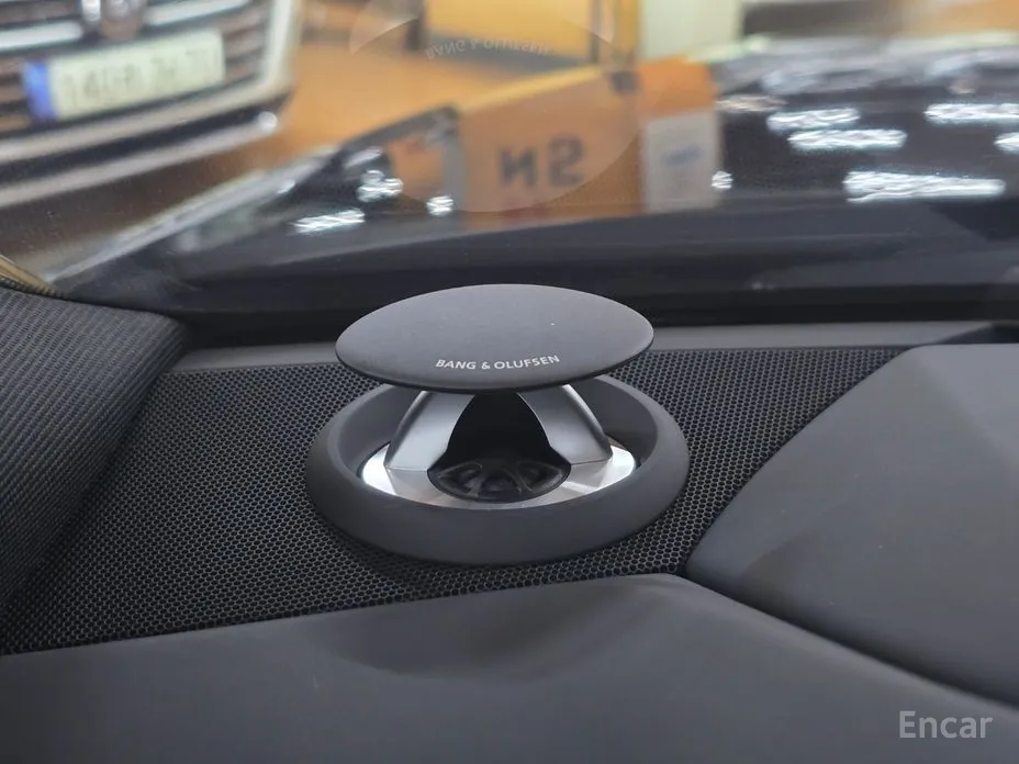 Фото 5 - Audi A8