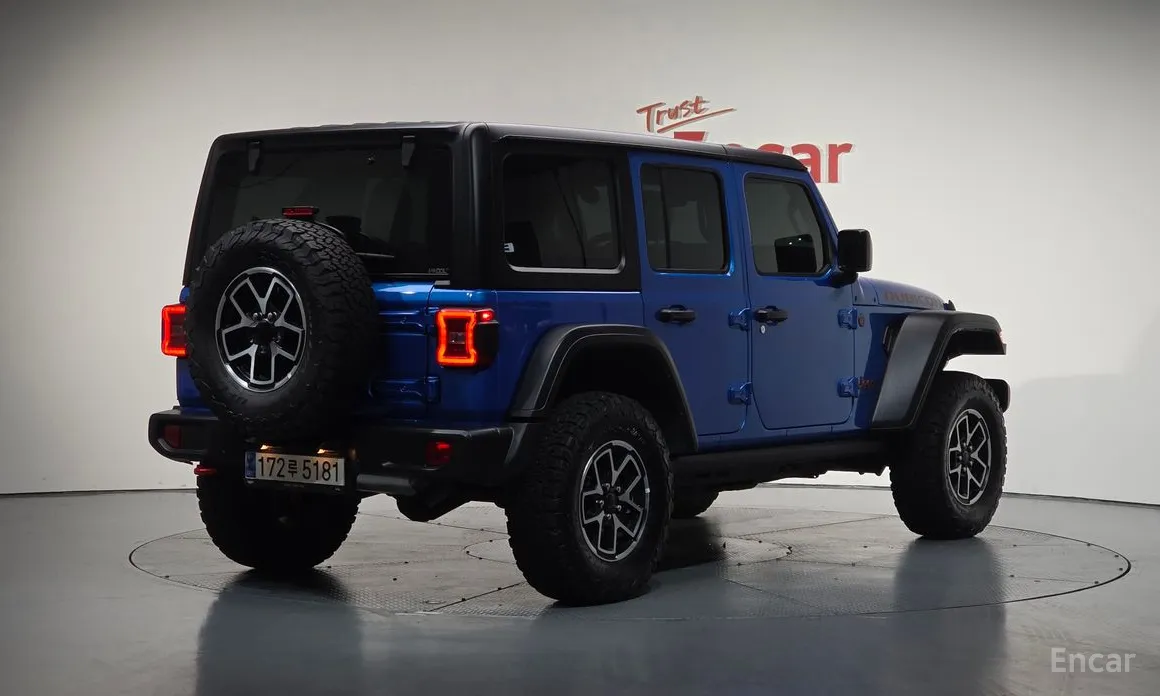 Фото 2 - Jeep Wrangler