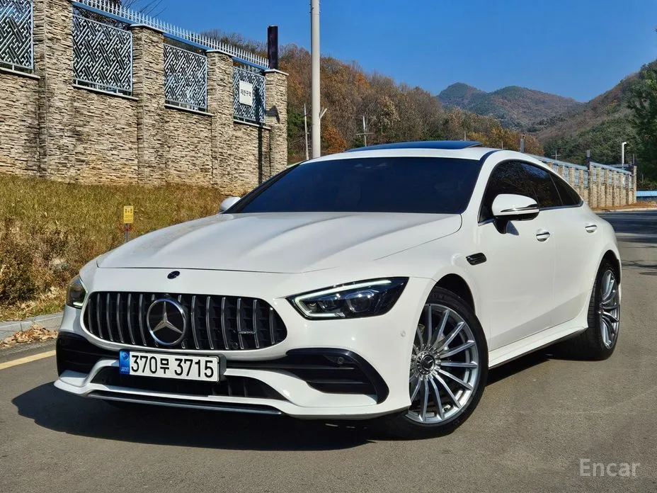 Фото 1 - Mercedes-Benz AMG GT