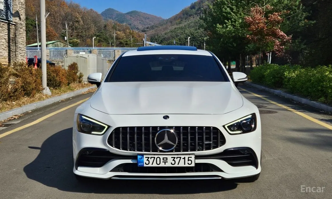 Фото 2 - Mercedes-Benz AMG GT