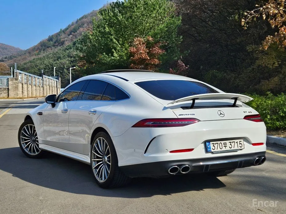 Фото 4 - Mercedes-Benz AMG GT